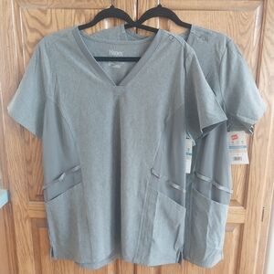 Hanes NWT Women's Set Of 2 Comfort Fit Scrub Top Size Large Gray Ribbed Panels